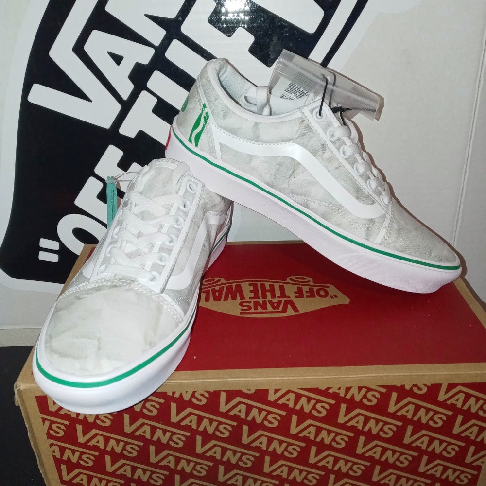Vans Comfycush Old Skool Crayola Multiple Sizes